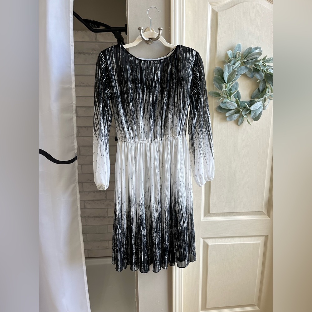P.C.F. Petites by Hal Ferman 70's Vintage BW Patterned Sheer Midi Dress - Picture 3 of 8